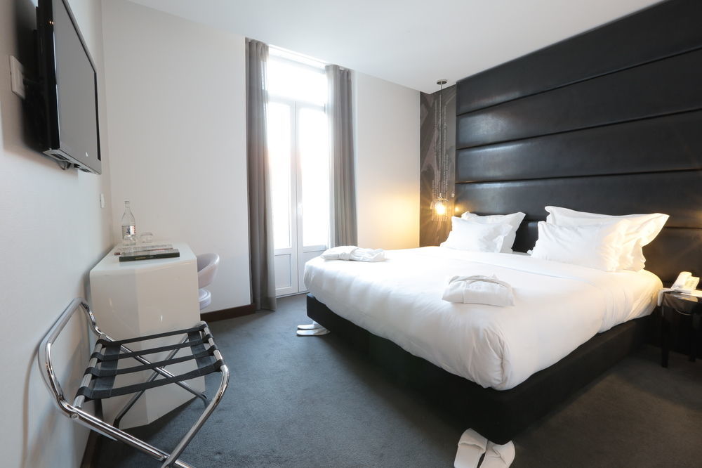 Hotel Carmo 4*